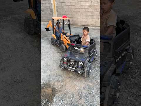 حفار حمودي يصدم سيارة الشرطة??‼️ #shorts thumbnail