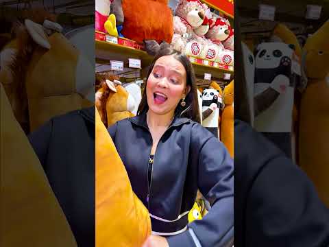 ARIANA IS HAVING FUN? #shorts thumbnail