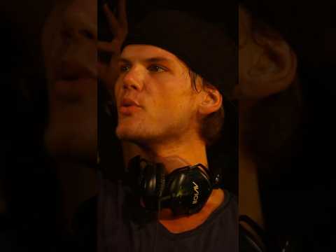 Avicii performing “Levels” at Tomorrowland 11 years ago, in 2013 thumbnail