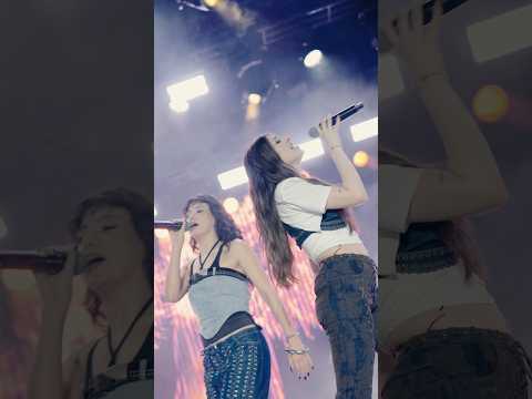 Bu anda takılı kaldık🙂‍↕️🎸 #shorts #manifest #durma #manifestgirls #performance #guitarsolo thumbnail