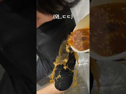 절대 젖지 않는 무적의 티셔츠ㅋㅋ thumbnail