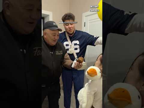 Ce père faisant preuve d’une grande générosité envers ses enfants se fait surprendre par son fils thumbnail