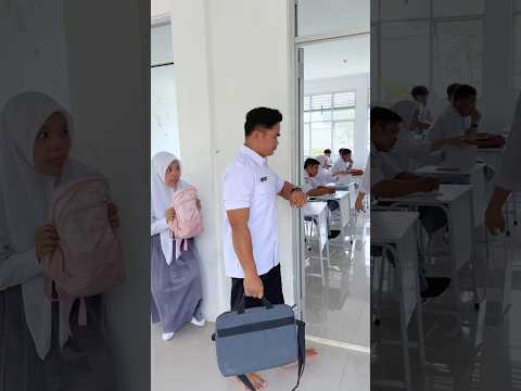 Murid cerdik tukang telat 🙄🤦🏻‍♂️ #funny #comedy thumbnail