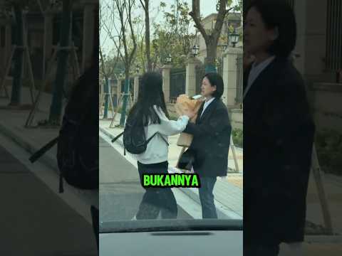 Pas Tahu Mamanya Ikut, Wajah Cewek Ini Langsung Berubah! #viral #trending thumbnail
