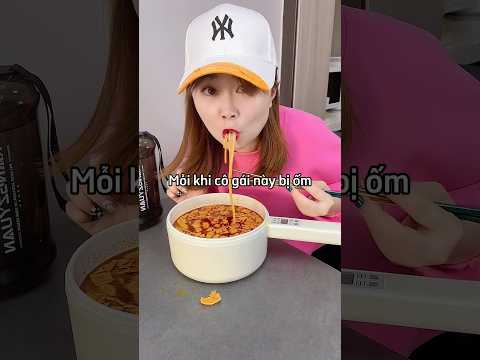 Cô gái bực minh khi bát mỳ của anh trai nấu cho chỉ toàn dầu mỡ 🙄 thumbnail