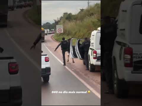 Achou que ninguém estava vendo #automobile  #shorts thumbnail