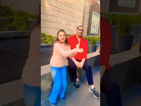 The Great Khali and his daughter dancing on Pahadi song 🥰 #shorts #trending #shortvideo thumbnail