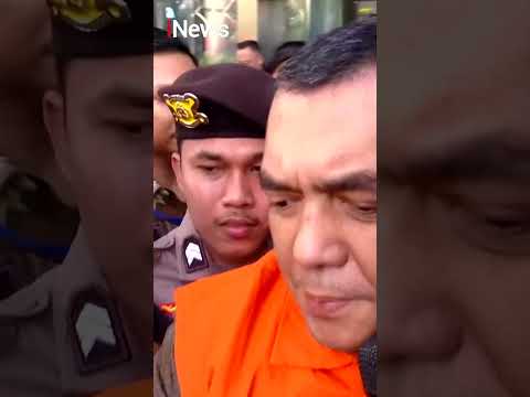 Wamen Imipas Silmy Karim Ditahan KPK, Diborgol Pakai Rompi Oranye #shorts thumbnail