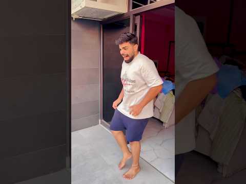 Gaurav dhoop mai jal gaya #gauravaroravlogs #youtubeshorts #shorts thumbnail