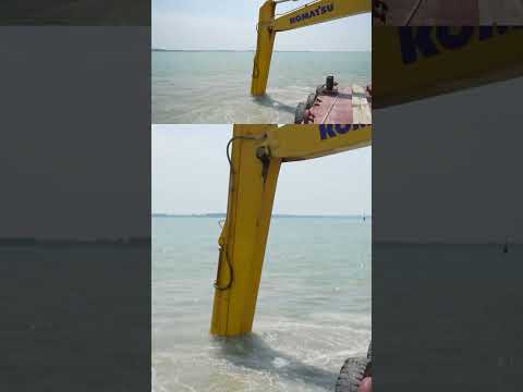 #dredging #excavator #digger #construction #komatsu #heavyequipment thumbnail