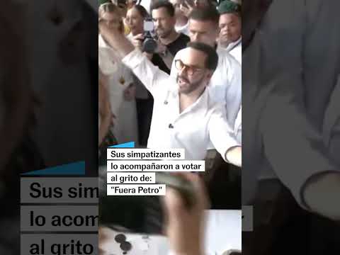 ELECCIONES COLOMBIA | Abelardo de la Espriella vota en Barranquilla #shorts thumbnail