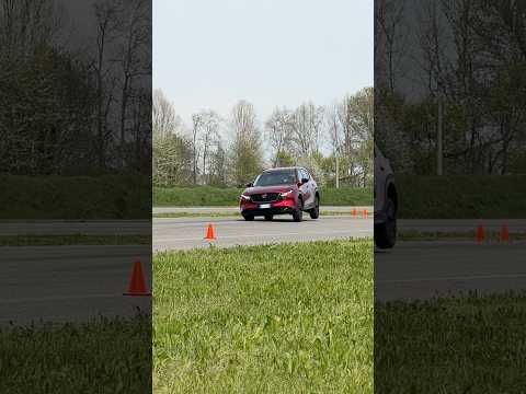PREGI e DIFETTI della nuova Mazda CX-5 thumbnail