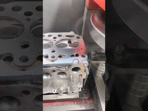 This Doesn’t Look Right… ? #cylinderhead thumbnail