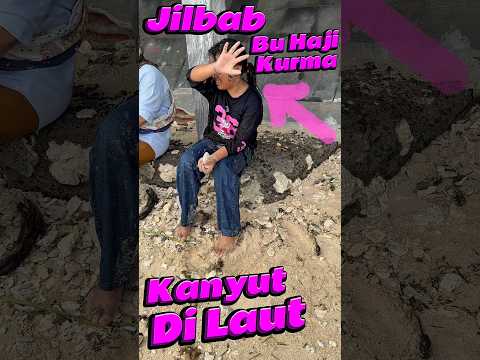 Jilbab bu haji Kurma kanyut Di Laut #comedy #minivlog #anakdesa #jilbab #laut thumbnail