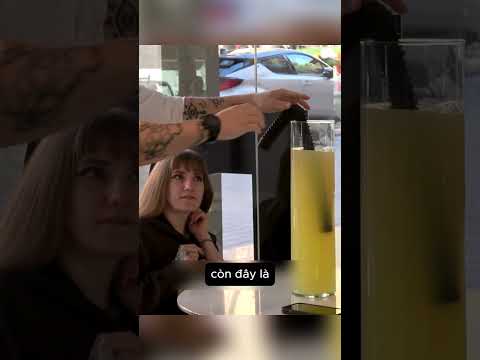hai cô gái này bị lạc vào một quán cafe rất kì lạ thumbnail