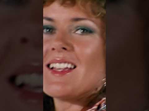 The iconic introduction to ABBA and ‘Waterloo’ from 1974 #ABBA #Waterloo50th thumbnail