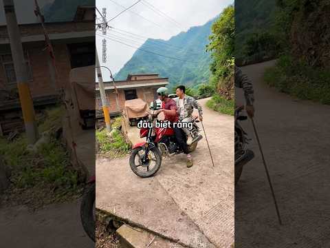 Anh chàng mắc sai lầm nghiêm trọng khi ngôi lên xe người em của mình thumbnail
