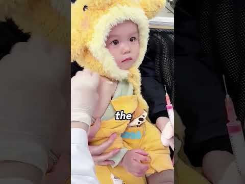 This mom’s clever trick keeps her child from crying during shots! thumbnail