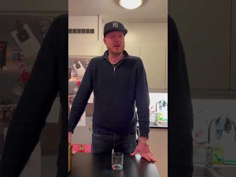 Vilket är ditt favoritskämt? #humor #komedi #pappaskämt #dadjoke #roligaklipp #shorts #fanta thumbnail