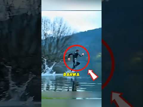 Pria - Pria Ini Nekat Mencoba Berlari di Atas Air ? ? thumbnail