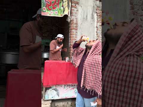Free ka juice 😂 || #shorts #shortsfeed #comedy thumbnail