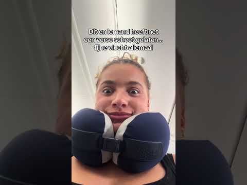 En dan flitst je leven wel even aan je voorbij…😂 #grappig  #vakantie #vliegtuig  #relatable thumbnail