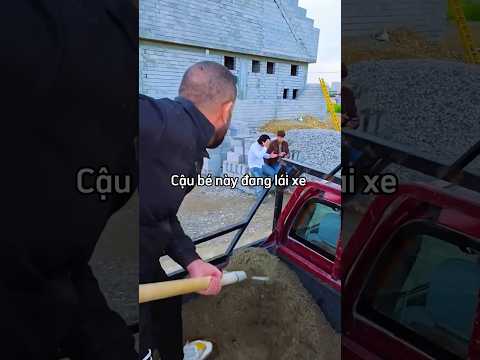 Anh chàng hất xi mămg vào những người đi đường và cái kết ? thumbnail