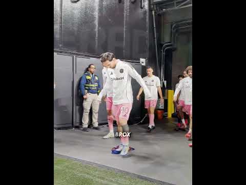 Messi's Reaction To Pessi Photo 😂💀 #shorts #viral #funny #trending thumbnail