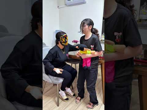 I thought my mom was strong 😯 #funny #Sigma thumbnail