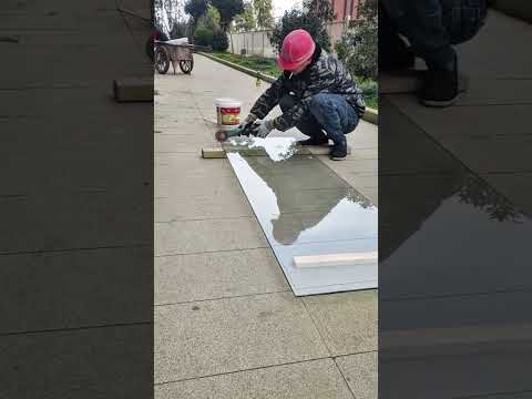 The edge cutting process of tempered glass- Good tools and machinery make work easy thumbnail