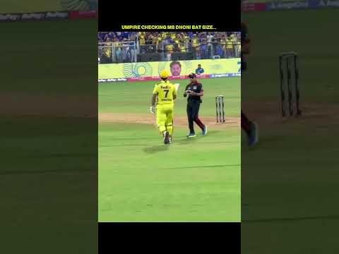 MEANWHILE ROHIT SHARMA TEACHING UMPIRE HOW TO MEASURE BAT... ? #viratkohli #rohitsharma #msdhoni thumbnail