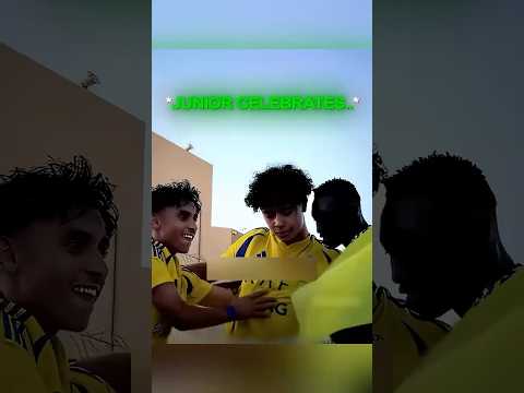 Ronaldo đã phản ứng gây sốc khi Junior bắt chước màn ăn mừng của Messi? #shorts #ronaldo #viral thumbnail