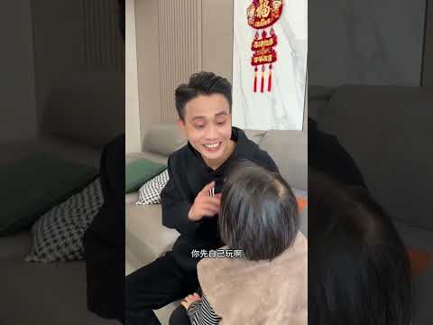 潼潼做的是什么手术啊？真奇怪！#shorts #funny #搞笑 thumbnail