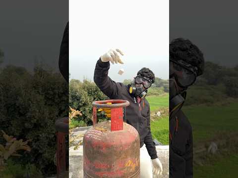 Sodium Metal Vs LPG #shorts #outofmindexperiment thumbnail