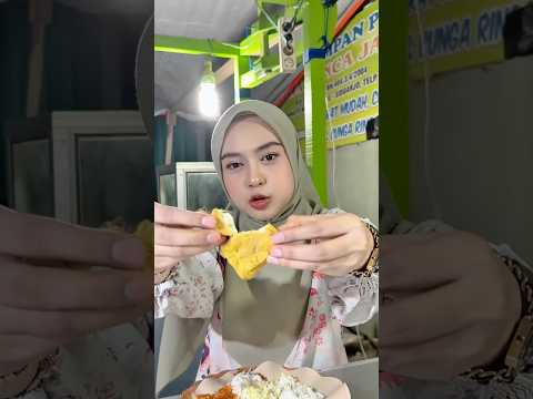 Sebelum pulang nyantap ini dulu #riaricis thumbnail