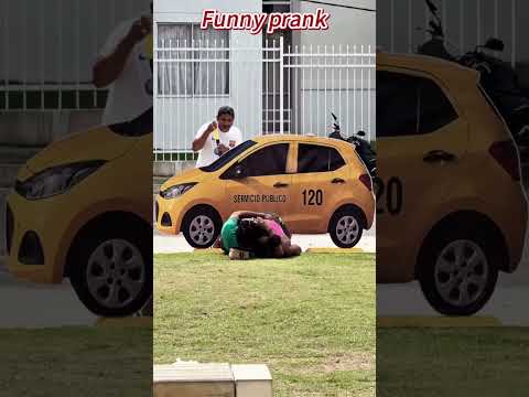 Funny prank😂#funny #funnyprank#foryou#funnyvideos#haha thumbnail
