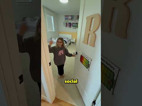 Esta Niña Colocó Su Batería Social En La Puerta ? thumbnail