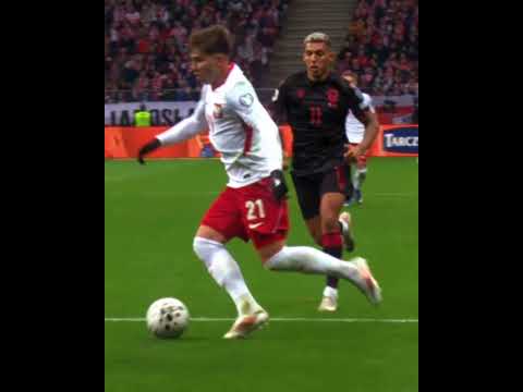 OSKAR PIETUSZEWSKI ✨ #laczynaspilka #polska #football #sports #pilkanozna #pietuszewski #shorts thumbnail