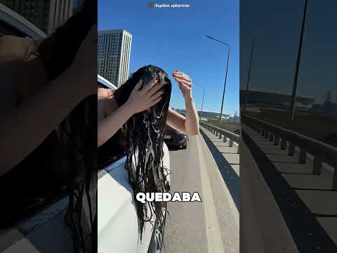 Esta Chica Se Lavó El Pelo En El Coche 🤯 thumbnail
