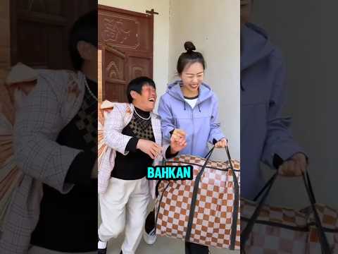 Di Balik Senyum Ibu Ini, Ternyata Ada Rahasia yang Tak Disangka! #viral #shortvideo thumbnail