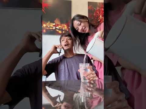 ลูกสาวลื่นล้มระหว่างถ่ายคลิป #funny #บักฮาโอ๊ต thumbnail