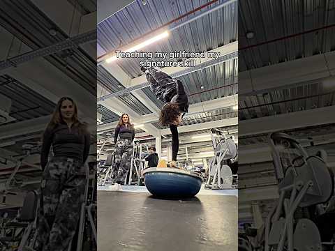I taught my gf THIS 💀🤯 (the end 😭) #calisthenics #motivation #gym #gymmotivation #streetworkout thumbnail