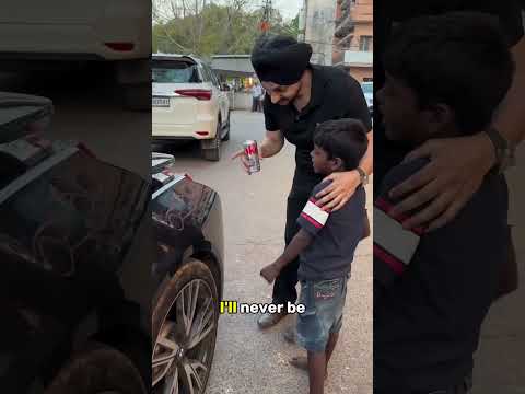 خدش سيارته الفاخرة.. رد فعل صاحب السيارة صدم الملايين! 😱💔 thumbnail