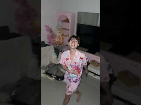เพื่อนไม่รู้เป็นอะไร thumbnail