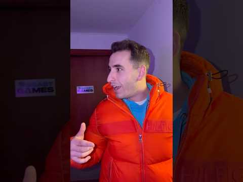 ANDREA EN EL BAÑO HACIENDO ALGO... 🤯 thumbnail