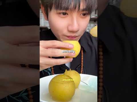 ? The Viral Steamed Pear Recipe That Instantly Soothes Your Throat ✨ thumbnail