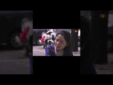 Mcm mana kau nk jaga adik kau? Kau tu budak lg, sekolah pun x habis, kerje pun xde #CahayaAnakLorong thumbnail