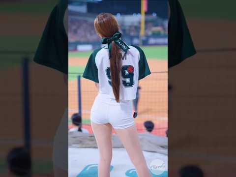 짝다리부터 해리턴까지 완벽.. 김해리 치어리더 金海莉 Kim Hae-Ri cheerleader ktwiz thumbnail
