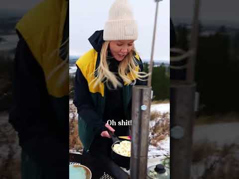 Svårt att grilla i snöstorm thumbnail