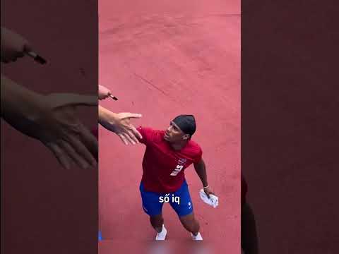 Cách xin chữ ký thần tượng thông minh? thumbnail